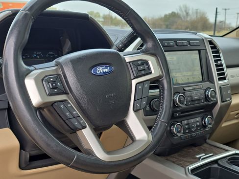 Used 2017 Ford F250 Lariat w/ Lariat Ultimate Package image 14