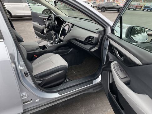 Used 2025 Subaru Outback Premium image 24