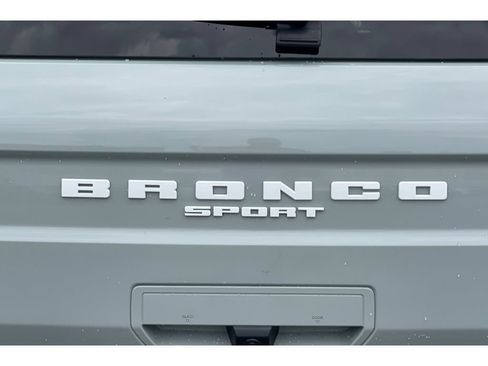 Used 2023 Ford Bronco Sport Outer Banks w/ Tech Package AWD/4WD image 17