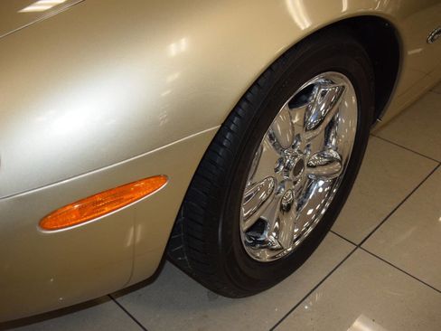 Used 1998 Jaguar XK8 Convertible image 4