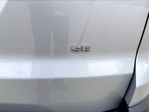 Used 2021 Ford EcoSport SE FWD image 24