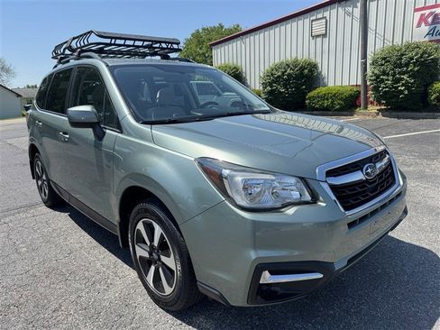 Used 2017 Subaru Forester 2.5i Premium w/ All-Weather Package AWD/4WD image 2