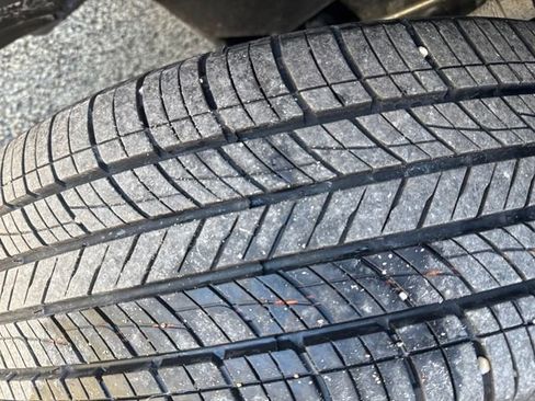 Certified 2025 Volkswagen Atlas Cross Sport SE image 36