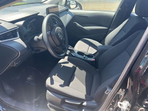 Used 2023 Toyota Corolla LE FWD image 9
