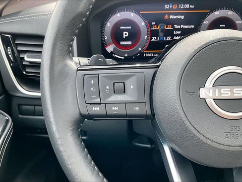 Certified 2022 Nissan Rogue Platinum w/ Head-Up Display Package image 23