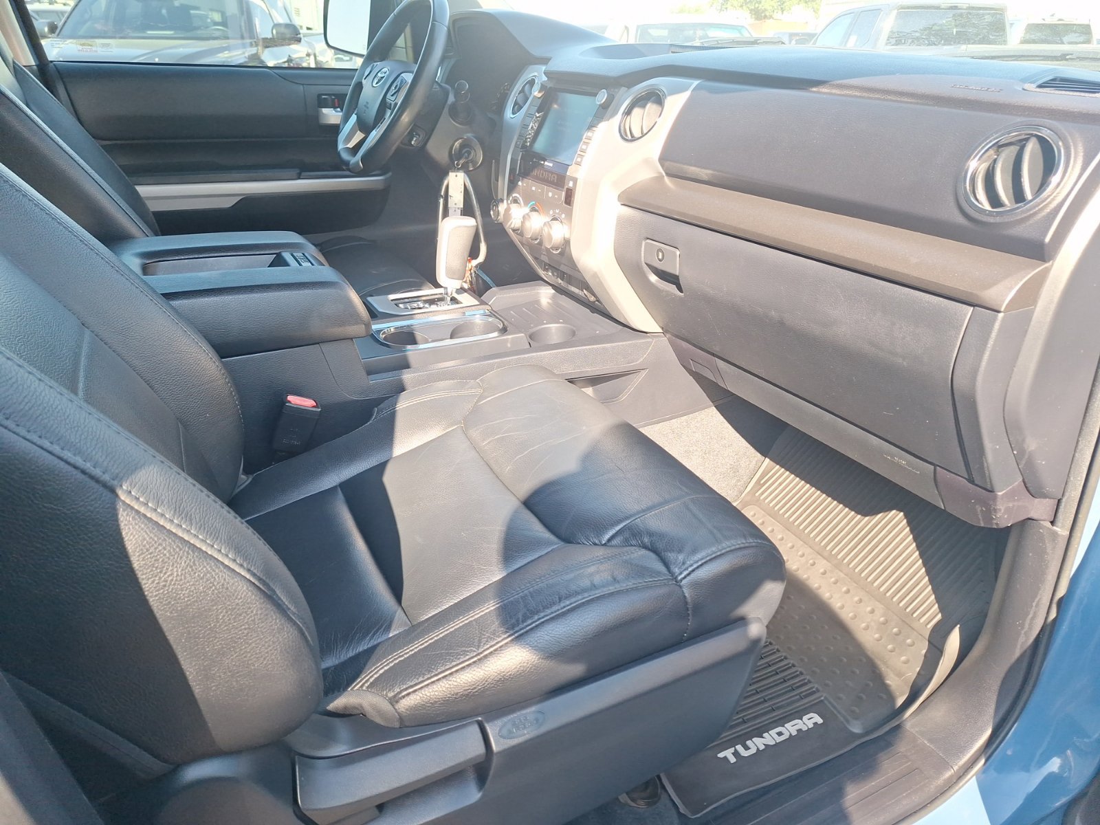Used 2020 Toyota Tundra SR5 w/ SR5 Leather Package AWD/4WD image 35
