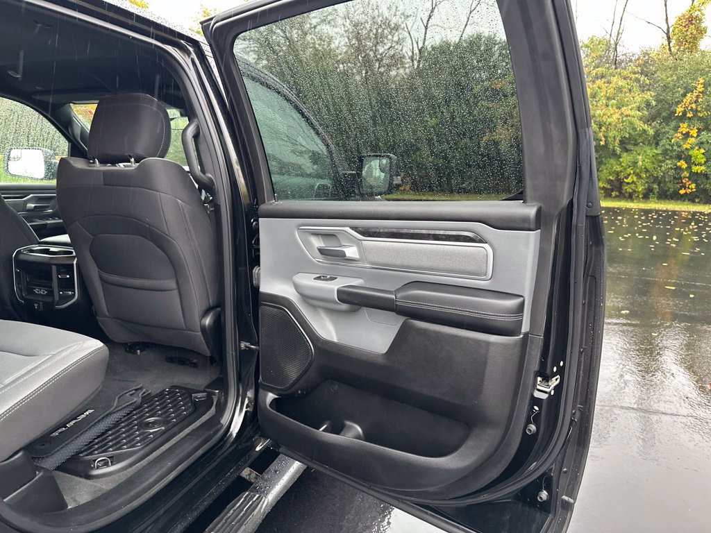 Used 2022 RAM 1500 Big Horn AWD/4WD image 17
