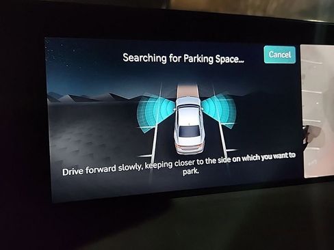 Used 2025 Genesis G90 3.5T image 21