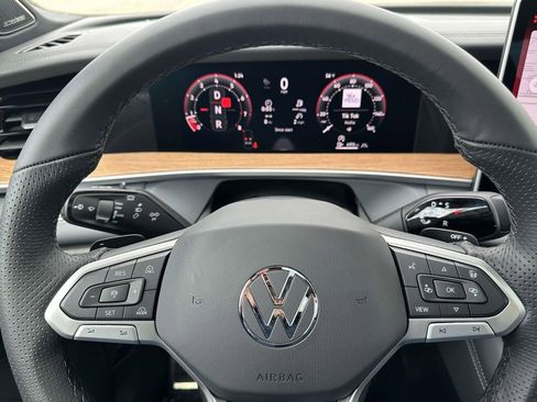 New 2026 Volkswagen Tiguan SEL R-Line image 16