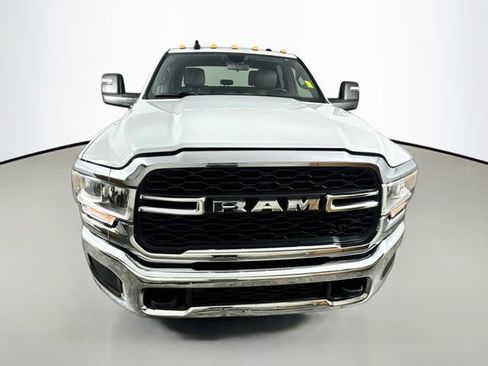 Used 2024 RAM 3500 Tradesman w/ Chrome Appearance Group AWD/4WD image 2