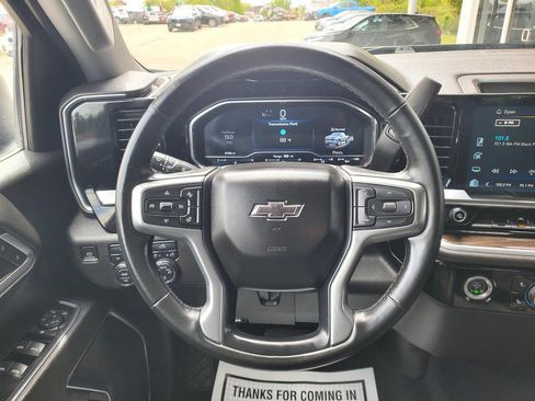 Used 2023 Chevrolet Silverado 1500 LT AWD/4WD image 9