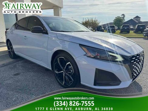 Used 2024 Nissan Altima 2.5 SR image 4