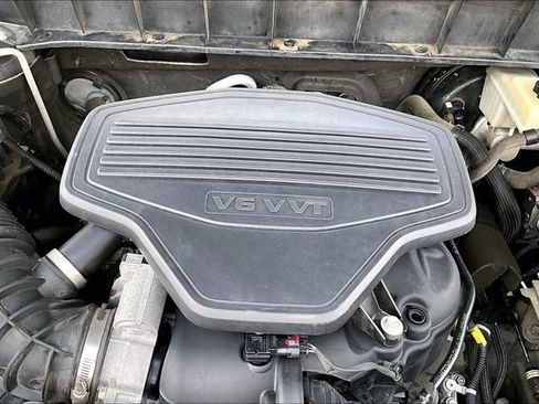 Used 2018 GMC Acadia Denali FWD image 32