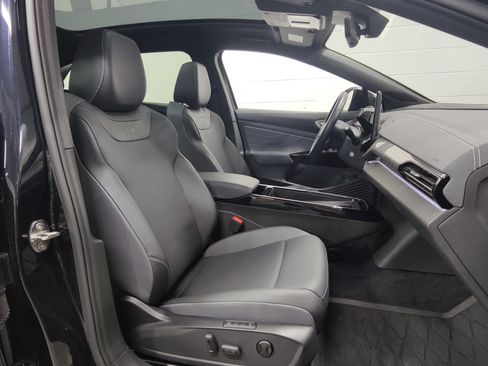 Used 2023 Volkswagen ID.4 Pro S AWD/4WD image 6