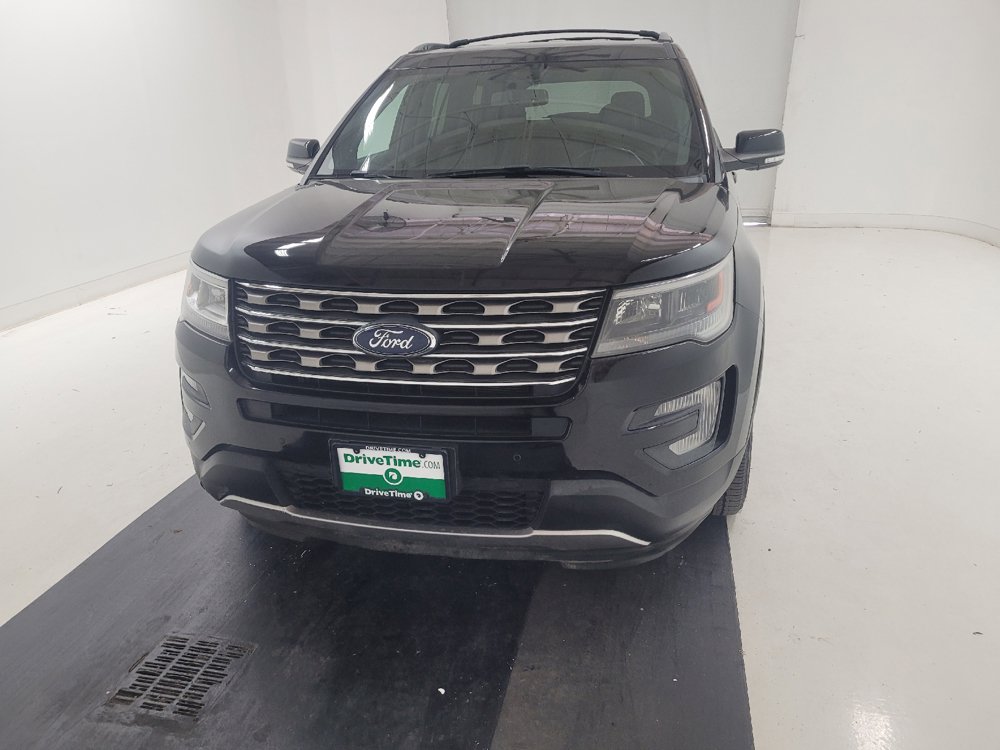 Used 2017 Ford Explorer XLT w/ Equipment Group 202A FWD image 15