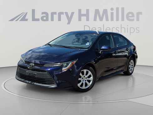 Used 2024 Toyota Corolla LE FWD image 1