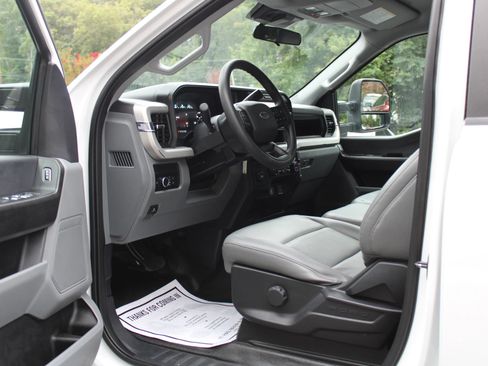 Used 2024 Ford F350 XL RWD image 17