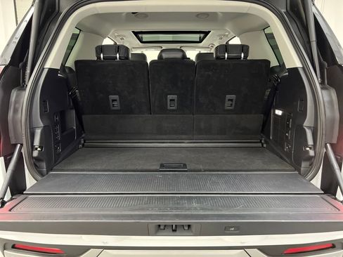 Used 2025 Ford Expedition Platinum image 38