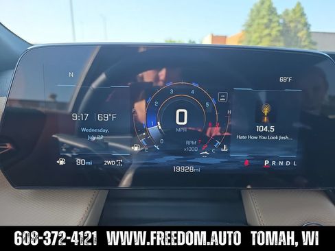 Used 2025 Chevrolet Equinox ACTIV w/ Safety and Technology Package AWD/4WD image 14