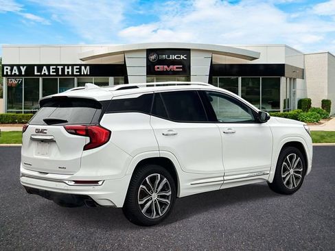 Used 2018 GMC Terrain Denali w/ Advanced Safety Package image 4