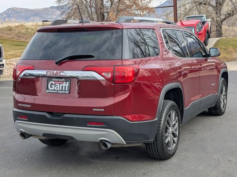 Used 2018 GMC Acadia SLT image 3