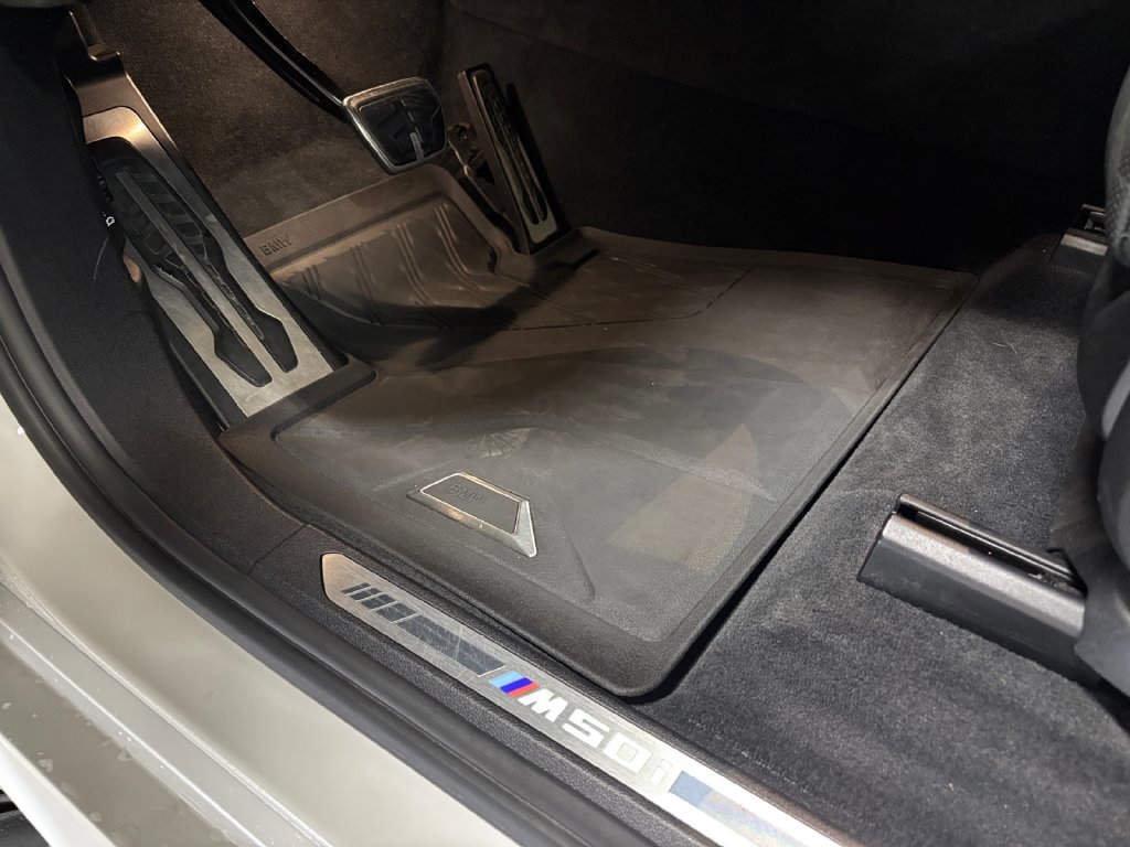 Used 2020 BMW X5 M50i w/ Executive Package AWD/4WD image 32