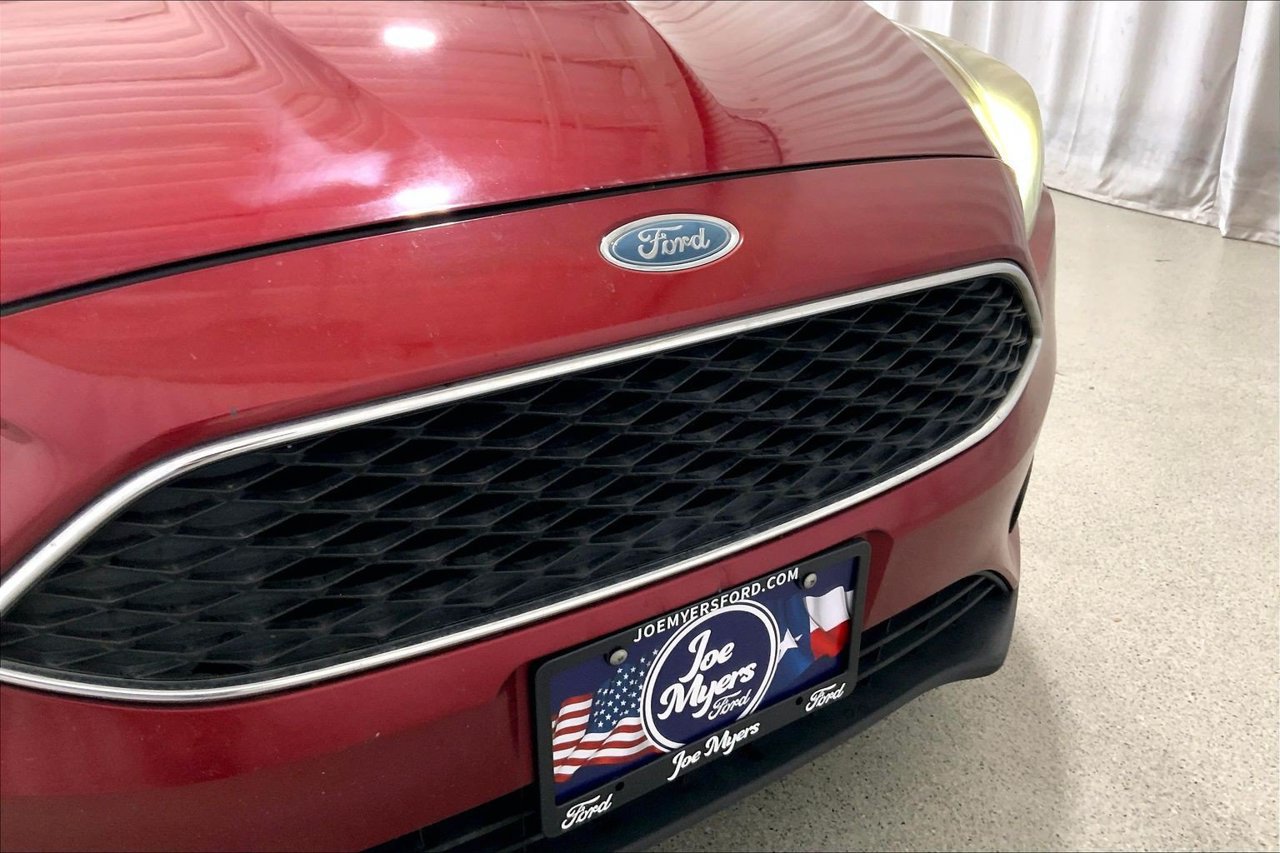 Used 2015 Ford Focus SE w/ Equipment Group 201A FWD image 7