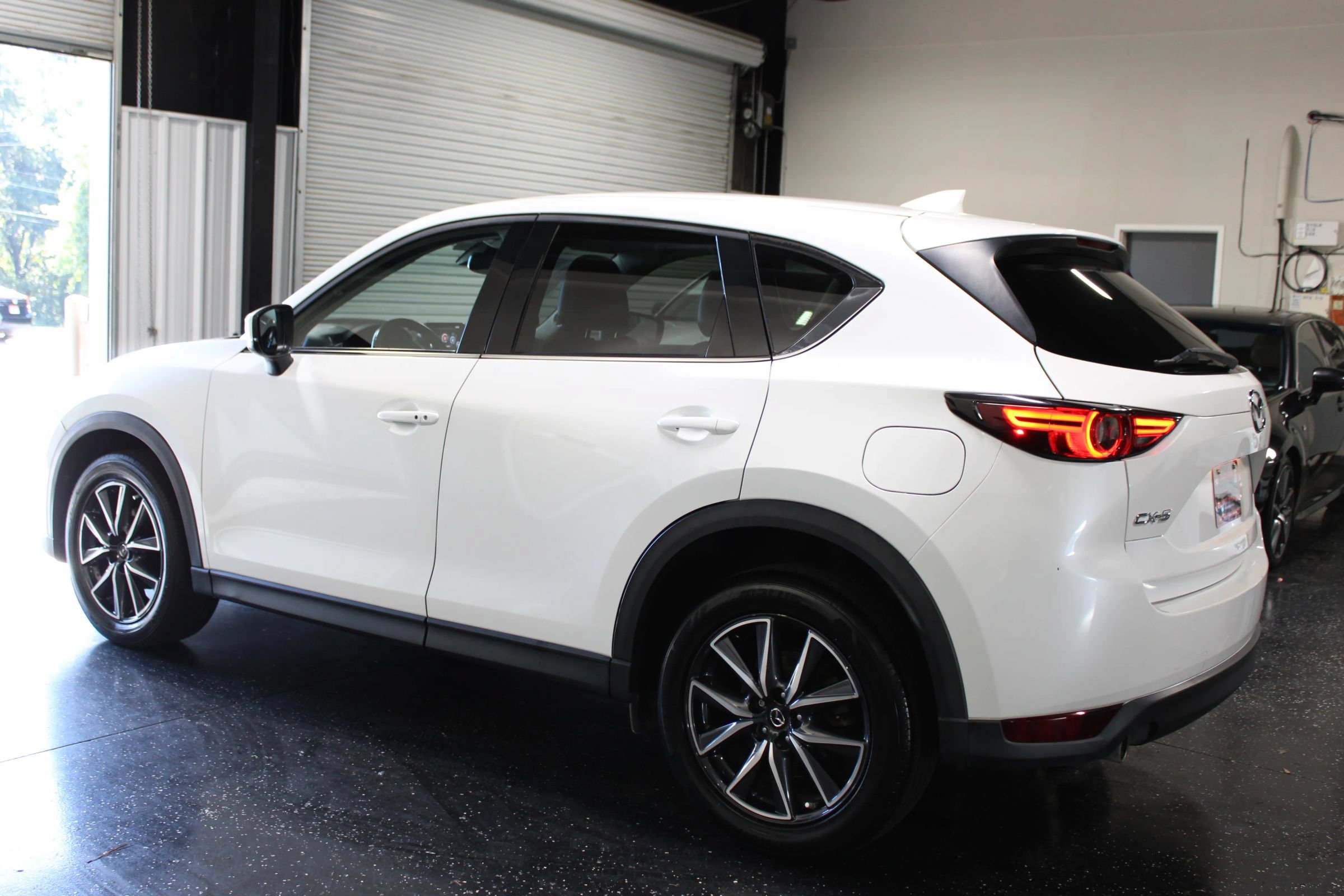 Used 2018 MAZDA CX-5 Grand Touring FWD image 5