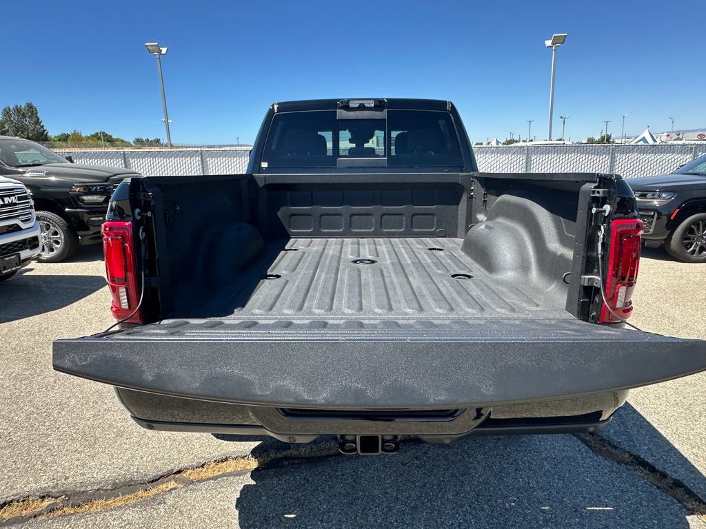 New 2026 RAM 2500 Big Horn AWD/4WD image 15