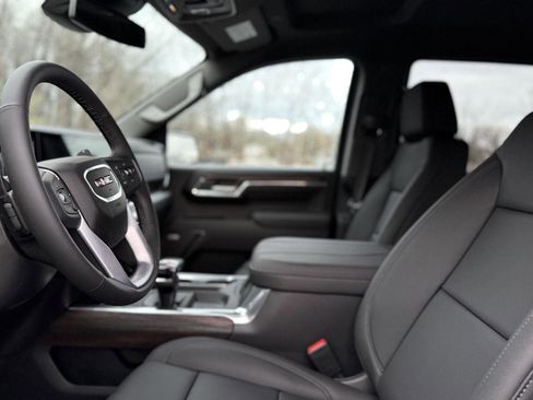 New 2026 GMC Sierra 1500 SLT image 12