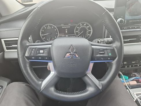 Used 2022 Mitsubishi Outlander SE AWD/4WD image 5