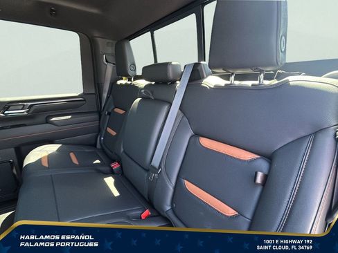 Used 2025 GMC Sierra 2500 AT4 w/ AT4 Premium Plus Package AWD/4WD image 27