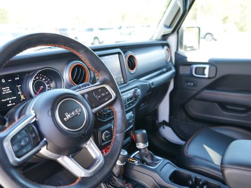 Used 2021 Jeep Gladiator Mojave AWD/4WD image 19