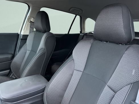 Used 2025 Subaru Outback Premium image 9