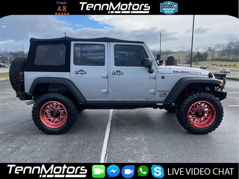 Used 2017 Jeep Wrangler Unlimited Rubicon w/ Connectivity Group image 1