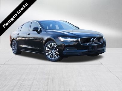 Used 2022 Volvo S90 B6 Momentum