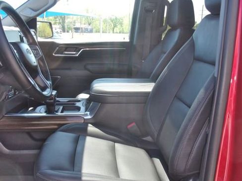 Used 2026 Chevrolet Silverado 1500 LT Trail Boss w/ Convenience Package II AWD/4WD image 29