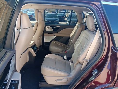 Used 2020 Lincoln Aviator Reserve w/ Equipment Group 202A image 26