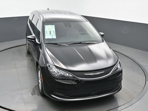 New 2026 Chrysler Voyager LX image 45