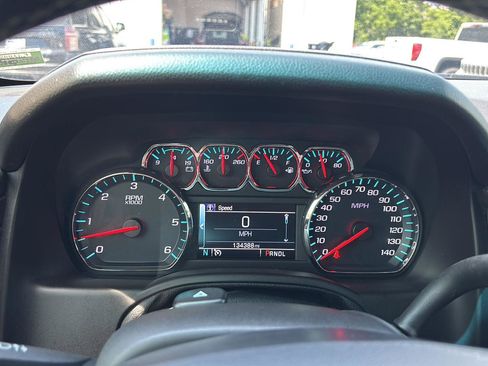 Used 2019 GMC Yukon SLT AWD/4WD image 29