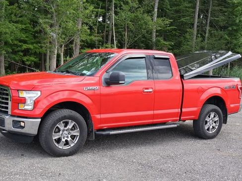 Used 2015 Ford F150 XLT w/ Equipment Group 301A Mid AWD/4WD image 3