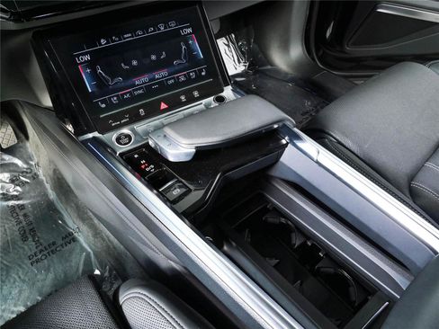 Used 2024 Audi Q8 e-tron Prestige w/ Prestige Package AWD/4WD image 18