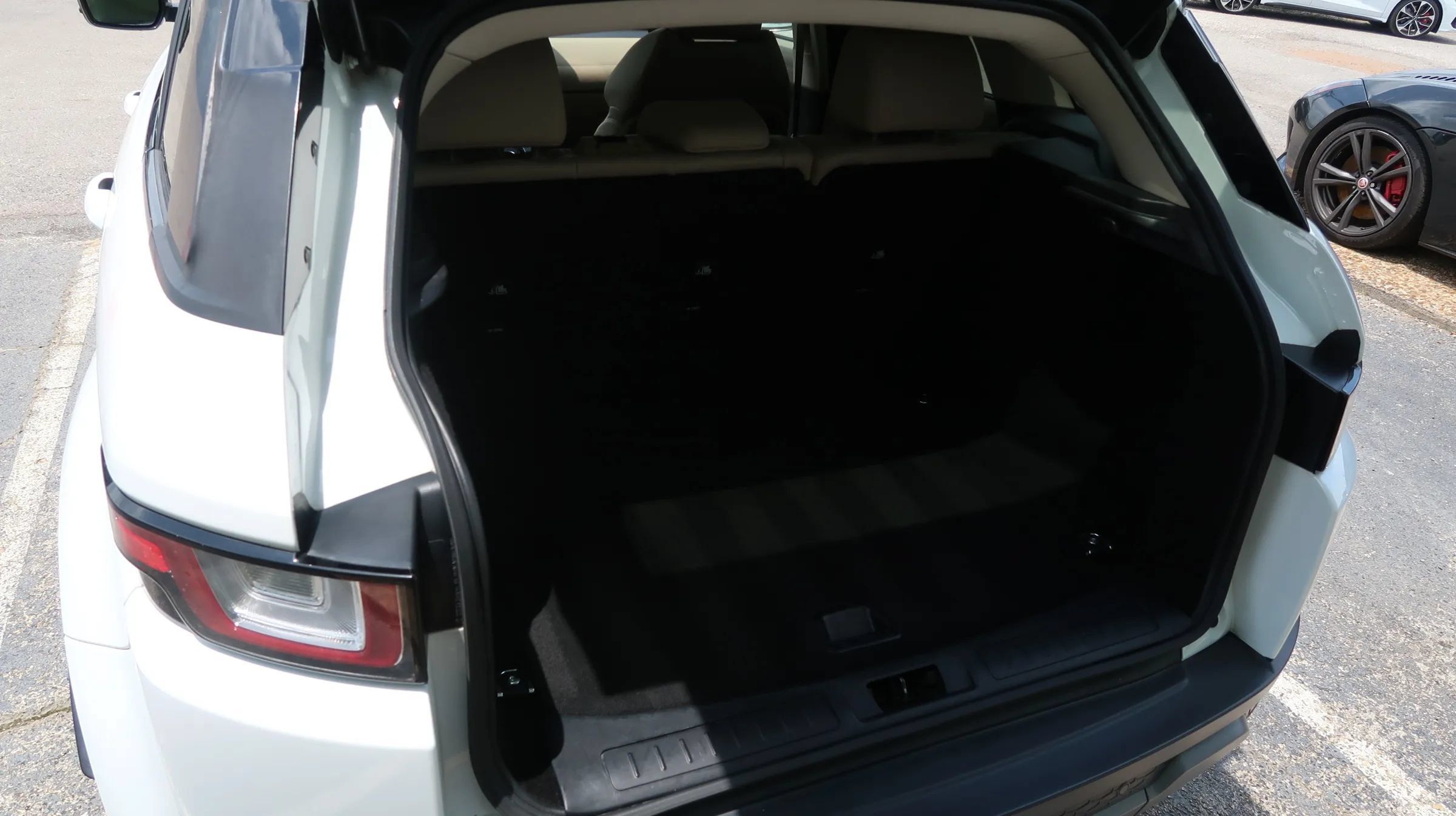 Used 2019 Land Rover Range Rover Evoque AWD/4WD image 15