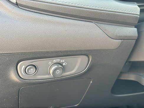 Certified 2024 Buick Encore GX Sport Touring FWD image 25