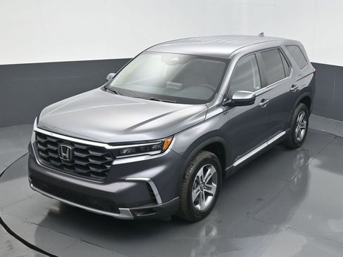 Certified 2025 Honda Pilot EX-L image 9