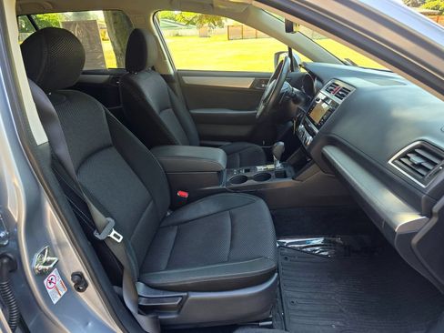 Used 2017 Subaru Outback 2.5i Premium AWD/4WD image 13