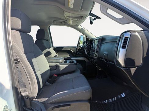 Used 2018 Chevrolet Silverado 1500 LT w/ All Star Edition image 11