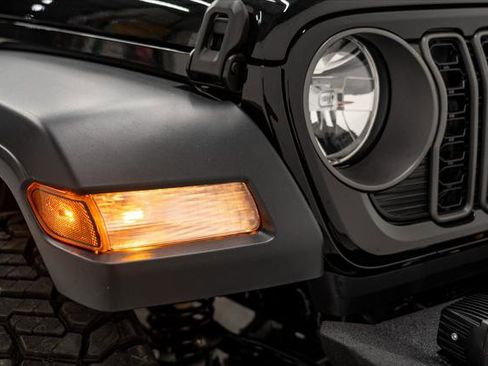 Used 2026 Jeep Wrangler Unlimited Sport image 33