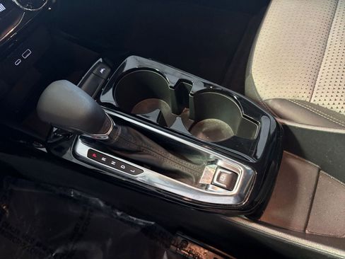 Used 2025 Chevrolet Trax LT image 42