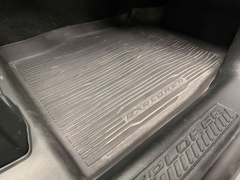 Used 2023 Ford Explorer XLT w/ Equipment Group 202A image 27